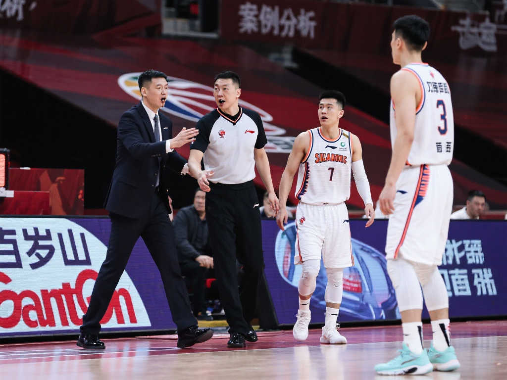 一脚定乾坤 一脚定乾坤